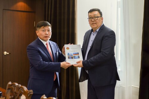 Нийслэлийн төсвийн гүйцэтгэлд хийсэн аудитын тайланг хүлээлгэн өглөө